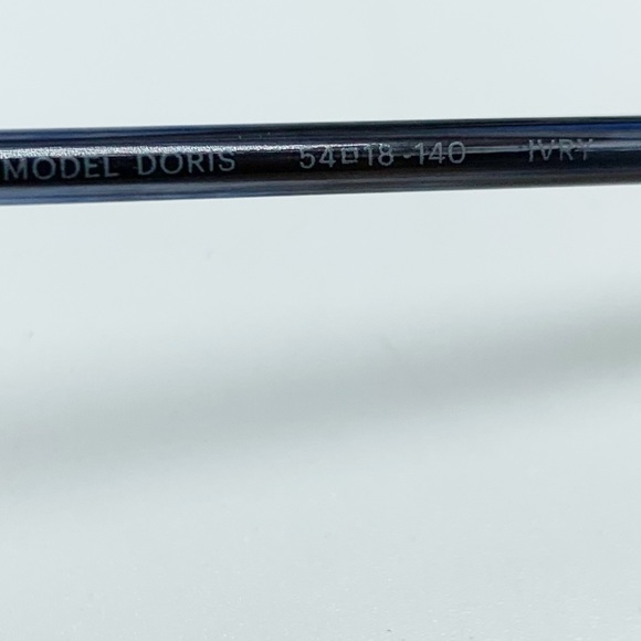 ❗️LAST PAIR❗️ Derek Lam Doris Cat Eye Sunglasses in Ivory & Navy - Picture 8 of 12